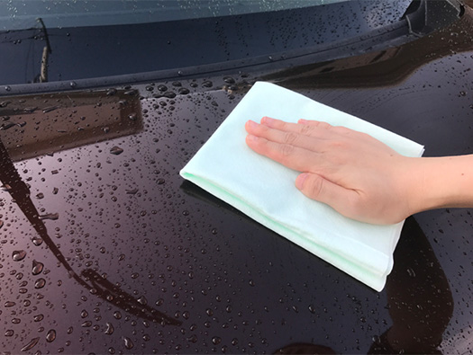 洗車後の水滴の拭き取りとワックスがけが一度にできる『フクピカドライ』使ってみました