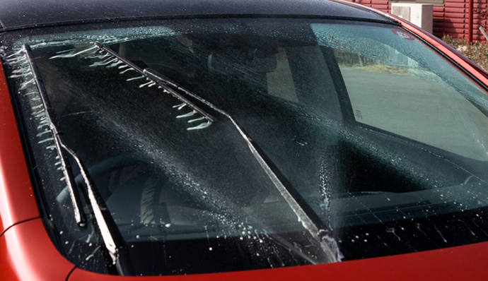 Finish!Provides a water repellent coating every time you use window washer fluid.