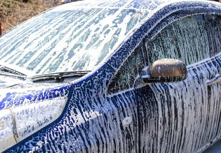 洗車用と台所用の洗剤の違いとは カーシャンプーの選び方についても解説 洗車コラム 洗車方法 洗車用品 洗車のサポートなら ソフト99洗車ナビ