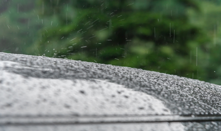 雨の日が洗車に向かない理由